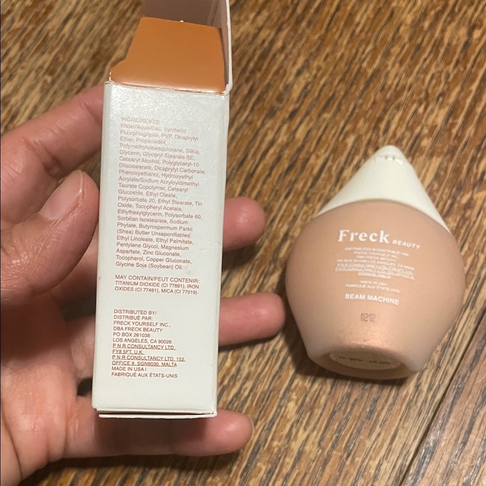 Freck Beauty SlimeLight Hologram Highlighter in Warm Tan - Picture 3 of 5